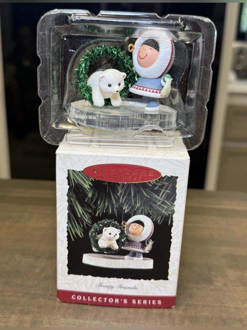 Hallmark 1994 Keepsake Ornament Frosty Friends 15 In Series Polar Bear Wreath